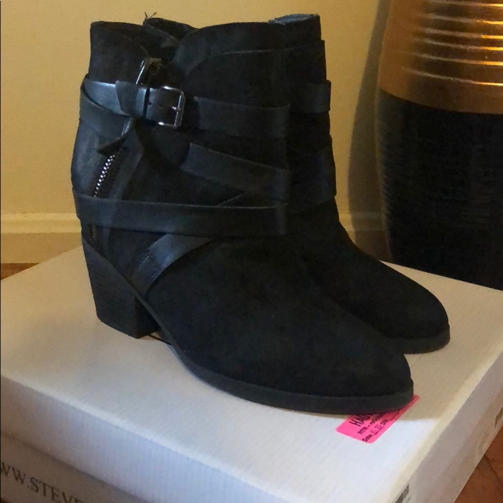 Barely worn Steve Madden booties